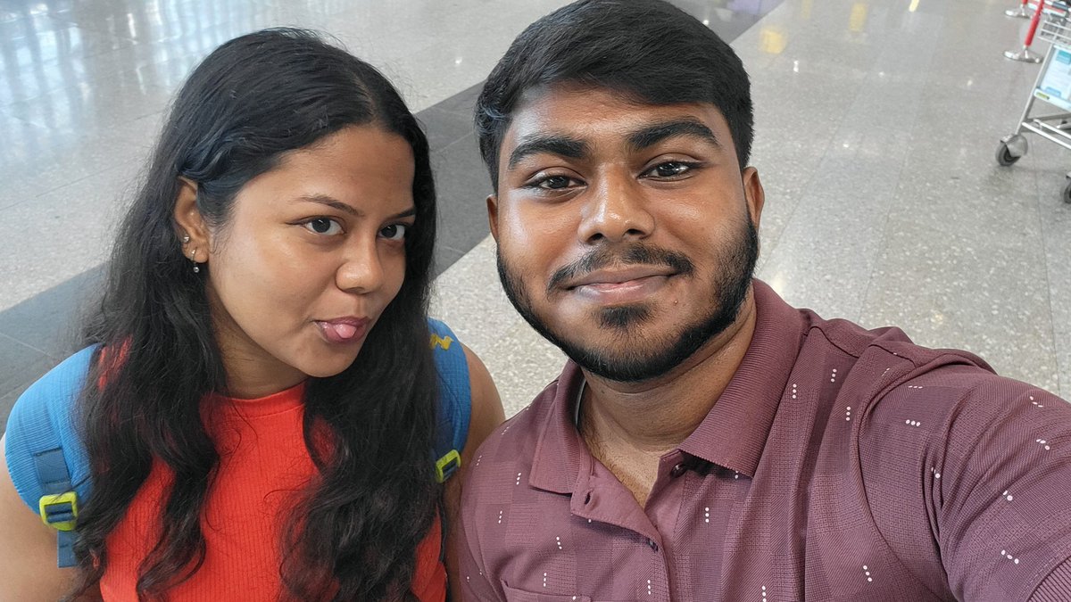 d_gupta_05's tweet image. on flight mode (literally), bootcamp szn w @reejouu ✈️ 

@SamsungIndia powered
Growth, Glitches, Chaos
what could go wrong?
#SolveForTomorrow2025