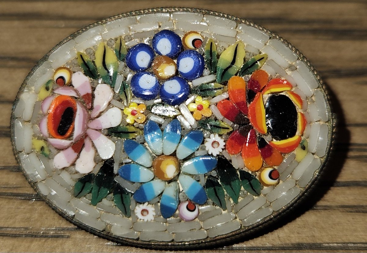 stringer_bell4's tweet image. Micromosaic pin from Italy ca. 1940s