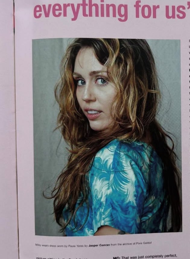 itsmayabatra's tweet photo. this pic is so Miley Stewart coded it makes me emotional 😭🫶 https://t.co/BX5BIjVg27