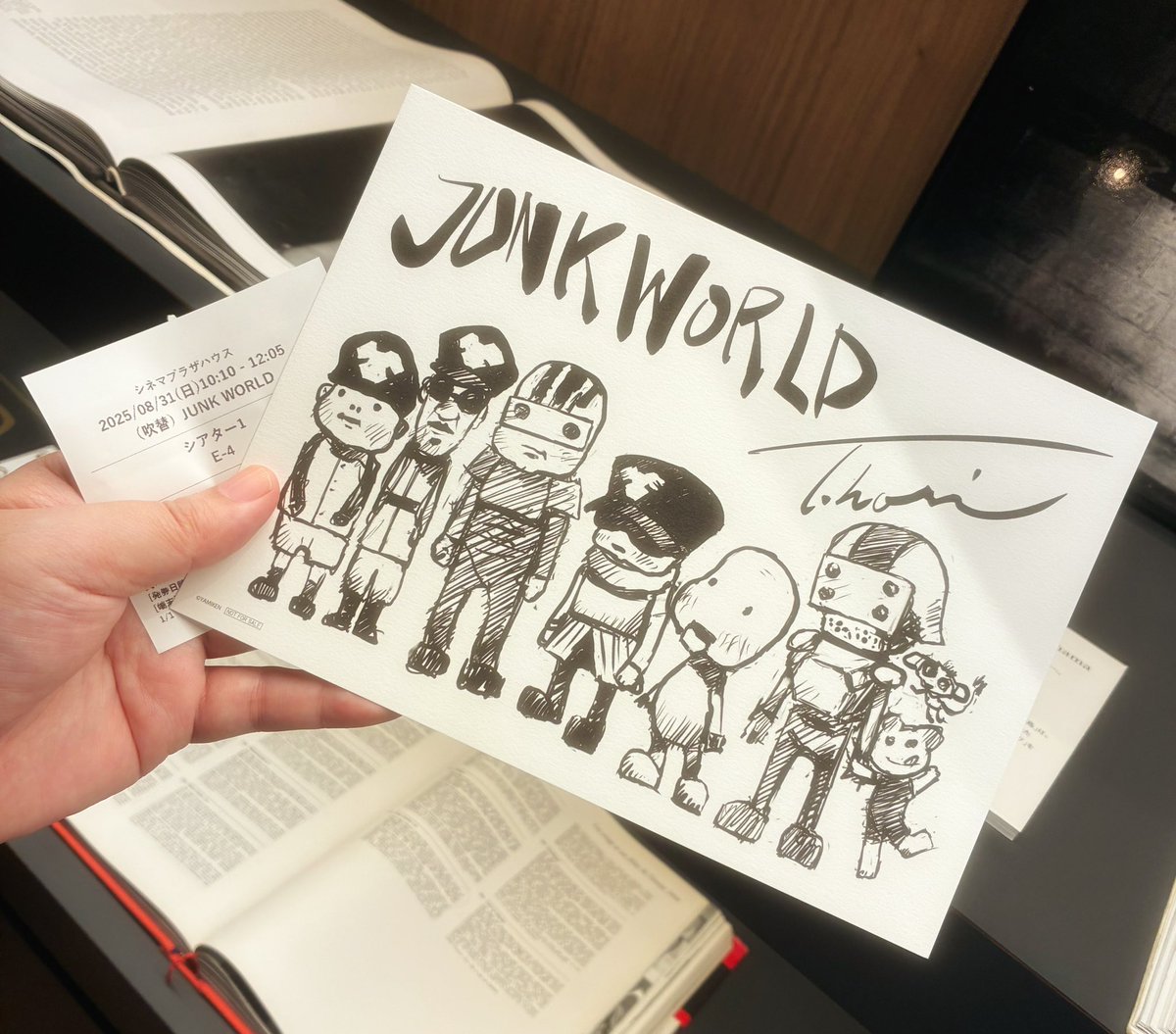 kbmanimation's tweet image. やーーっと観れたーー✨✨✨
吹替え版！
ピロピロピロピロ🍄
聞いたことある声なのも楽しかった笑
ストーリーは複雑なのに意外とわかりやすい。世界観は相変わらず、でも進化していた。相変わらず造形スゴイ
全人類にオススメ✨

あと謙さん しっかりいたわ🥹

#JUNKWORLD #JUNKHEAD