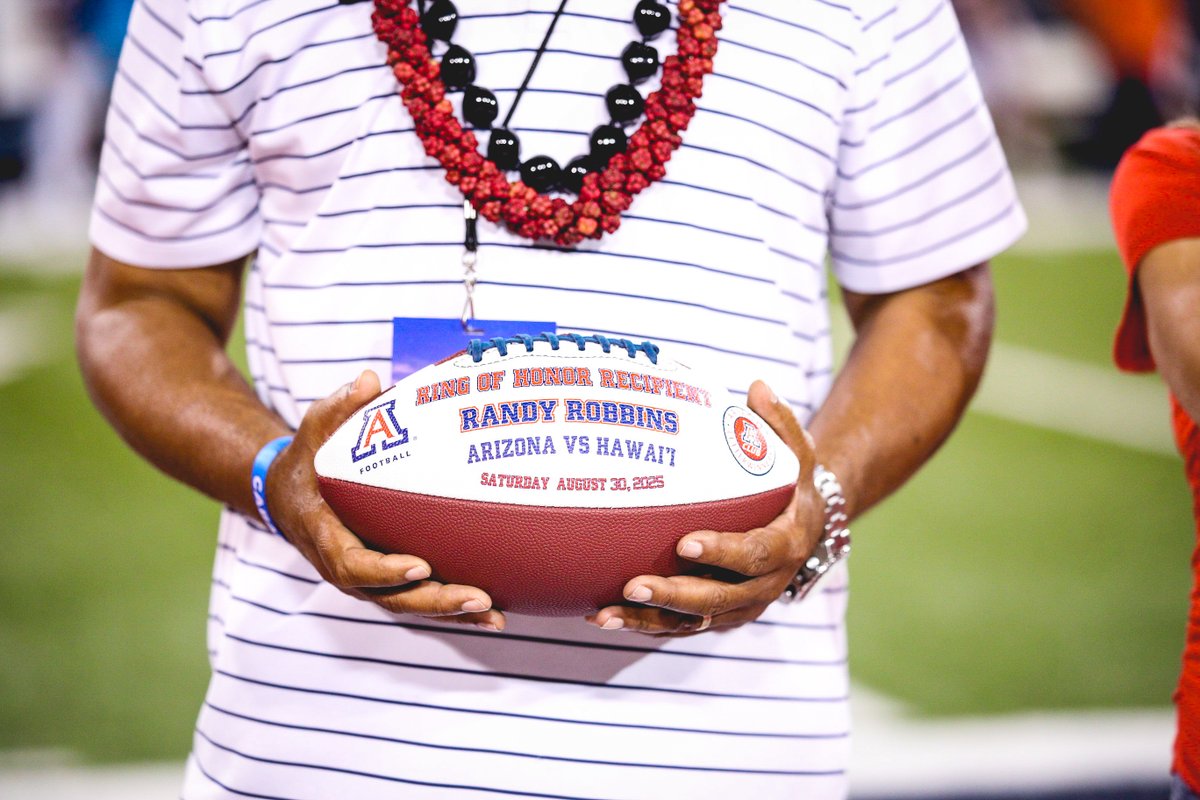 AZATHLETICS's tweet photo. Forever a Wildcat. 

Congratulations to Randy Robbins, Ring of Honor inductee! https://t.co/d7GDGdb4w9