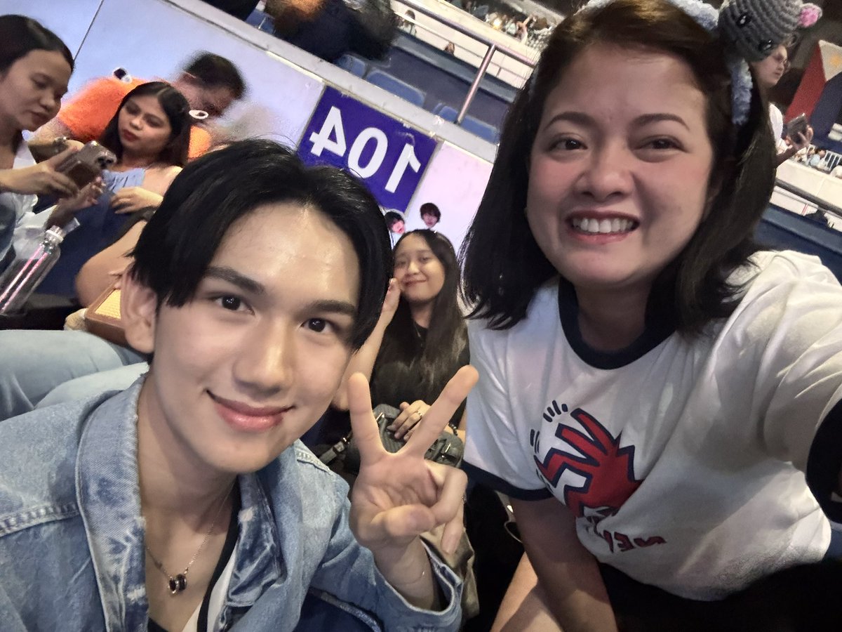 aldiana_flores's tweet photo. Posting for myself! Thank you @AHOF_official @0124ahofjl @AHOF_PHCreative @macsirii https://t.co/eeHXPBbSEU