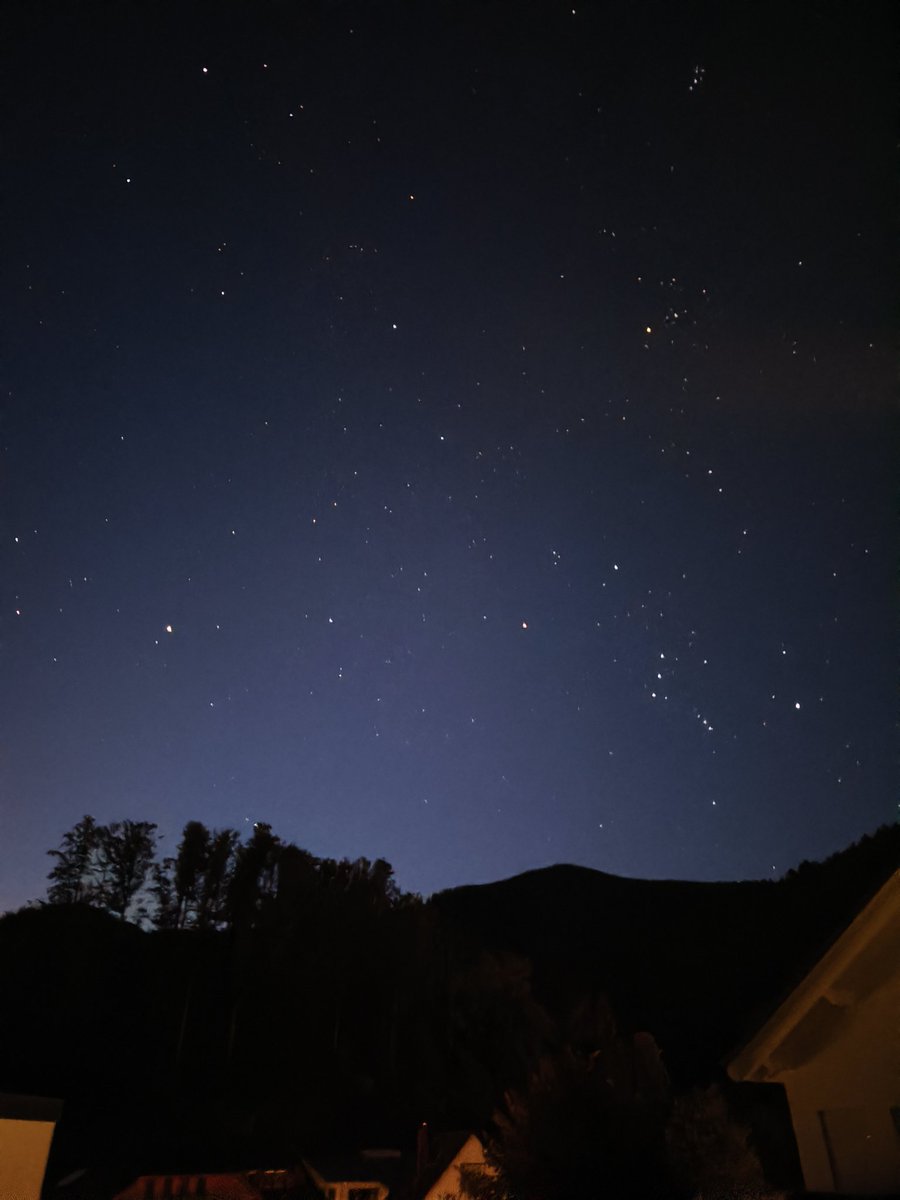 ✨Stars before work✨

Wenigstens was positives so früh an einem Sonntag zur Arbeit zu müssen. Habt nen entspannten Tag 🖤