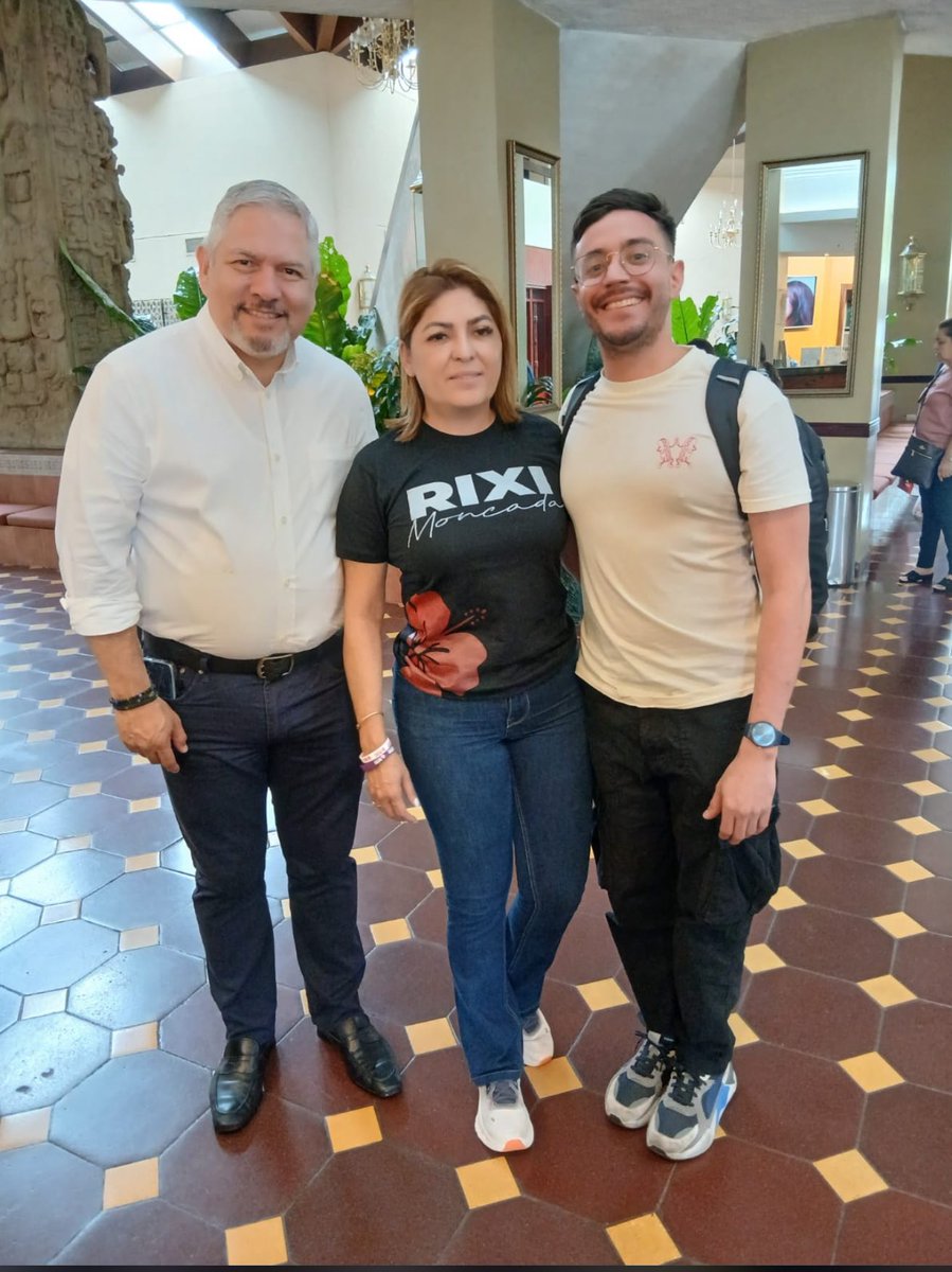 Desde siempre han sido clase privilegiada, mientras otros esta es hora que tovsisa esta regresando en buses en mal estado a sus casas