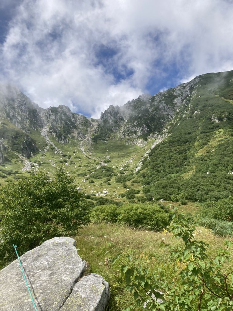 kon__3_'s tweet photo. 今日は長野の駒ヶ岳で登山w
装備してるけど涼しいw https://t.co/AwAx7YLcWy
