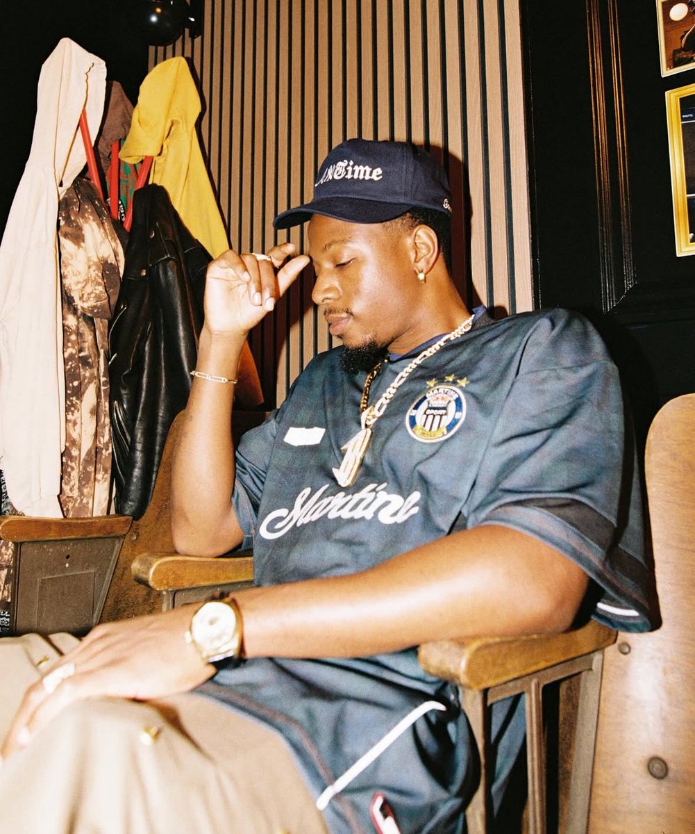 marquisecmiller's tweet photo. #joeybadass For @theshop wearing #martinerose , #songforthemute AND #alexanderwang shoes.

Stylist Marquise Miller and Aaron Christmon https://t.co/J7aGEvqFjK