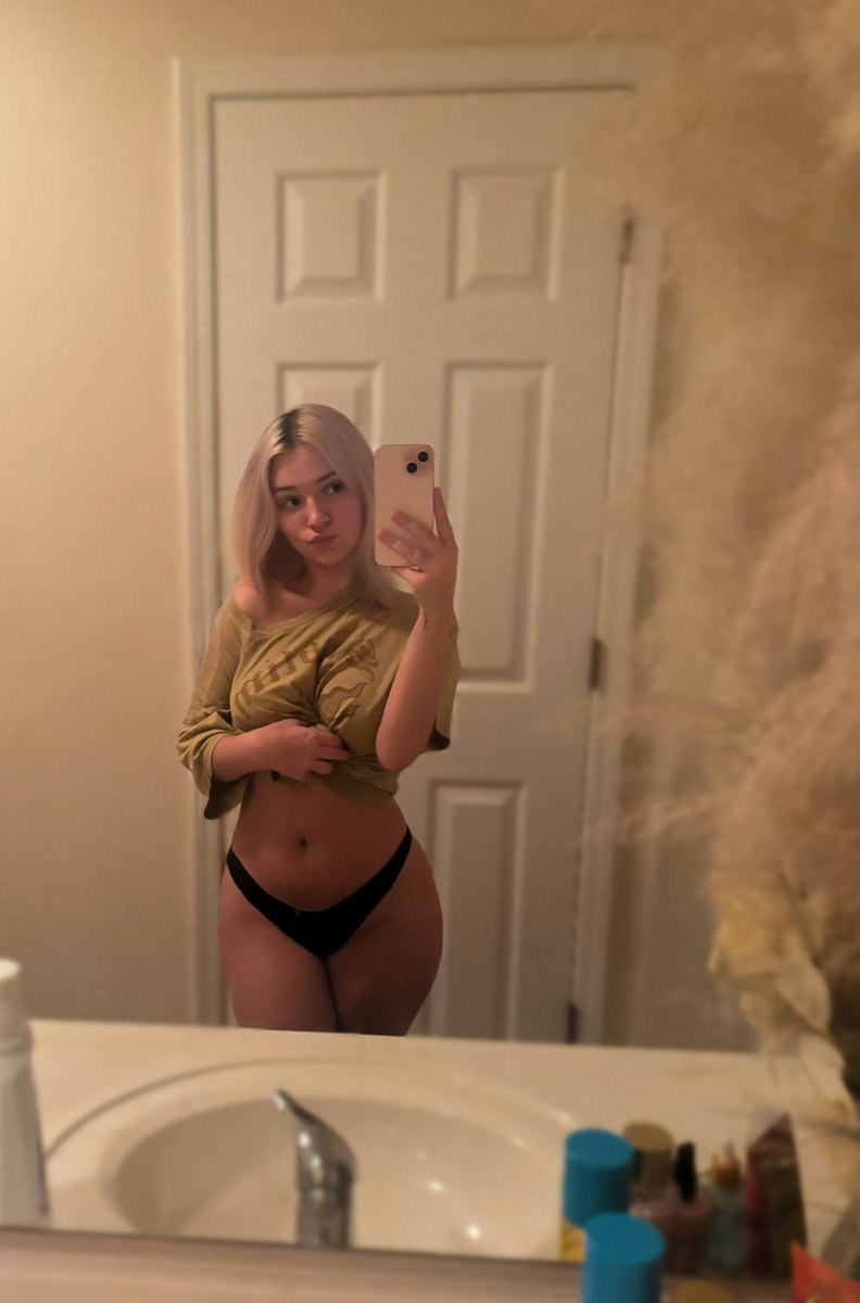 Blondie Bae Kadence tweet media