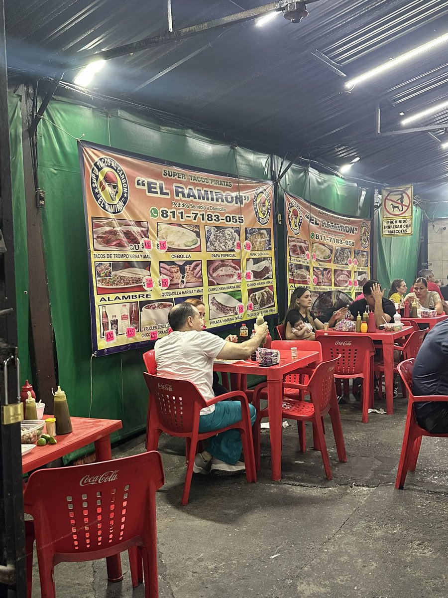 Muy muy buenos tacos de toda la vida