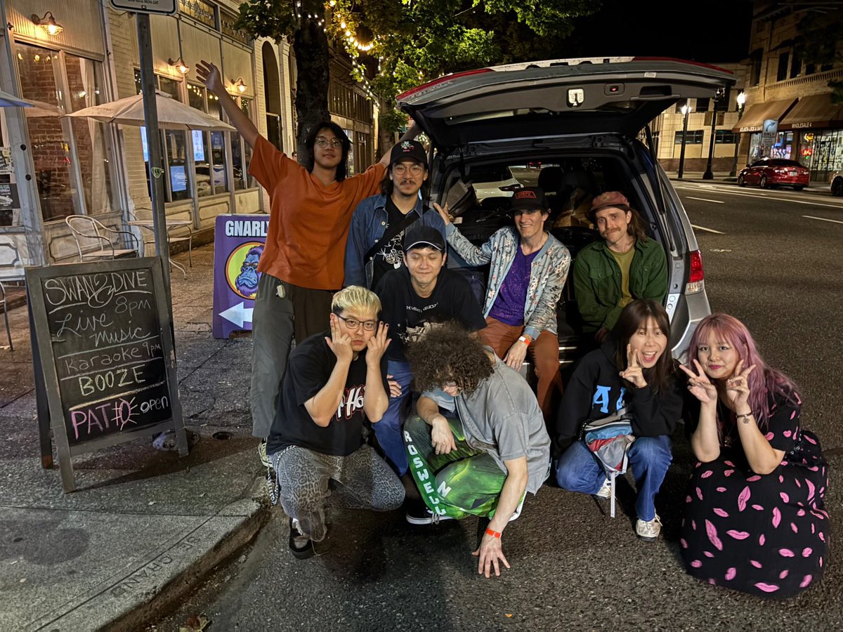 이번 투어도 잘 마쳤다 LA까지 이틀, Portland에서 집까지 이틀이 걸렸다 미국땅은 개크고 아름다운 풍경을 많이 봤다