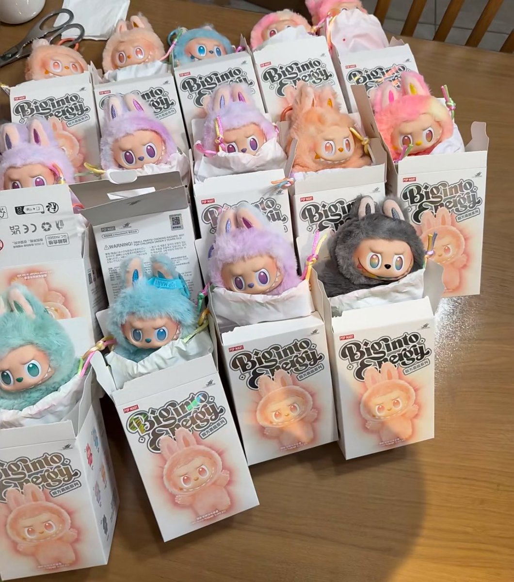 なつやすみも終わりですね😭 LABUBU (ラブブ) 抽選でプレゼントしたい