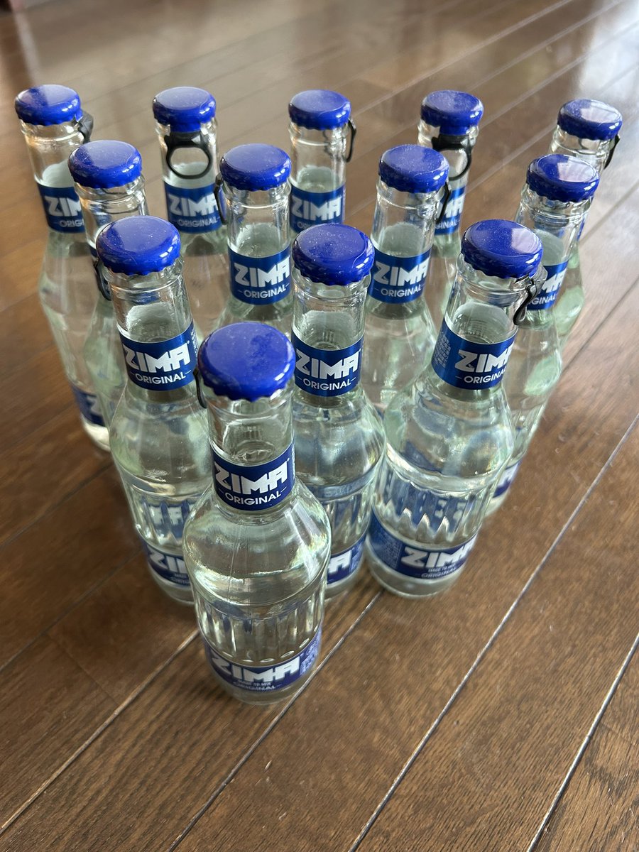 隣の奥さんから
ZIMAって飲む⁉️って言うから
好きだけど…じゃあげるって持って来たら…こんなに😅嬉しいけど🤩
#zima