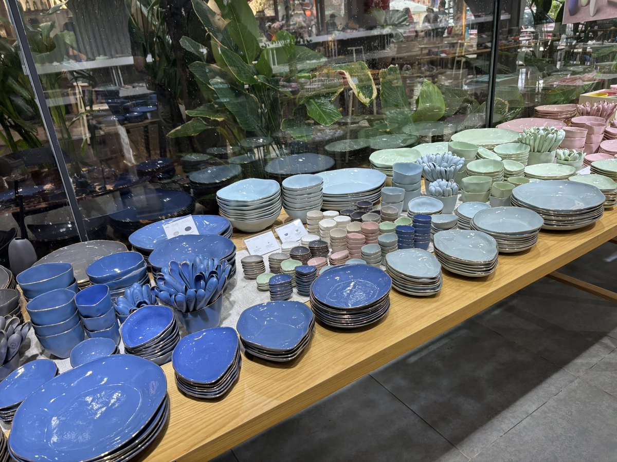 vnminvn's tweet image. 心踊る食器たち〜
#amai