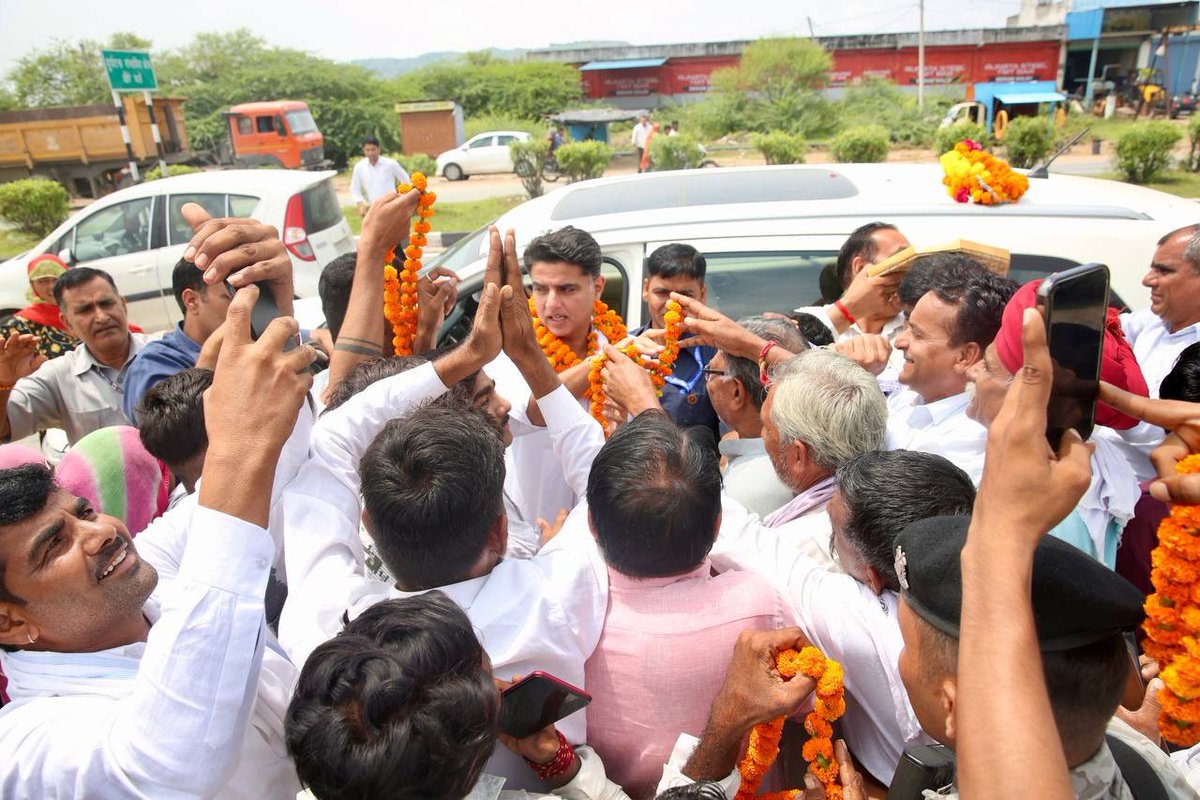 SachinPilot tweet picture
