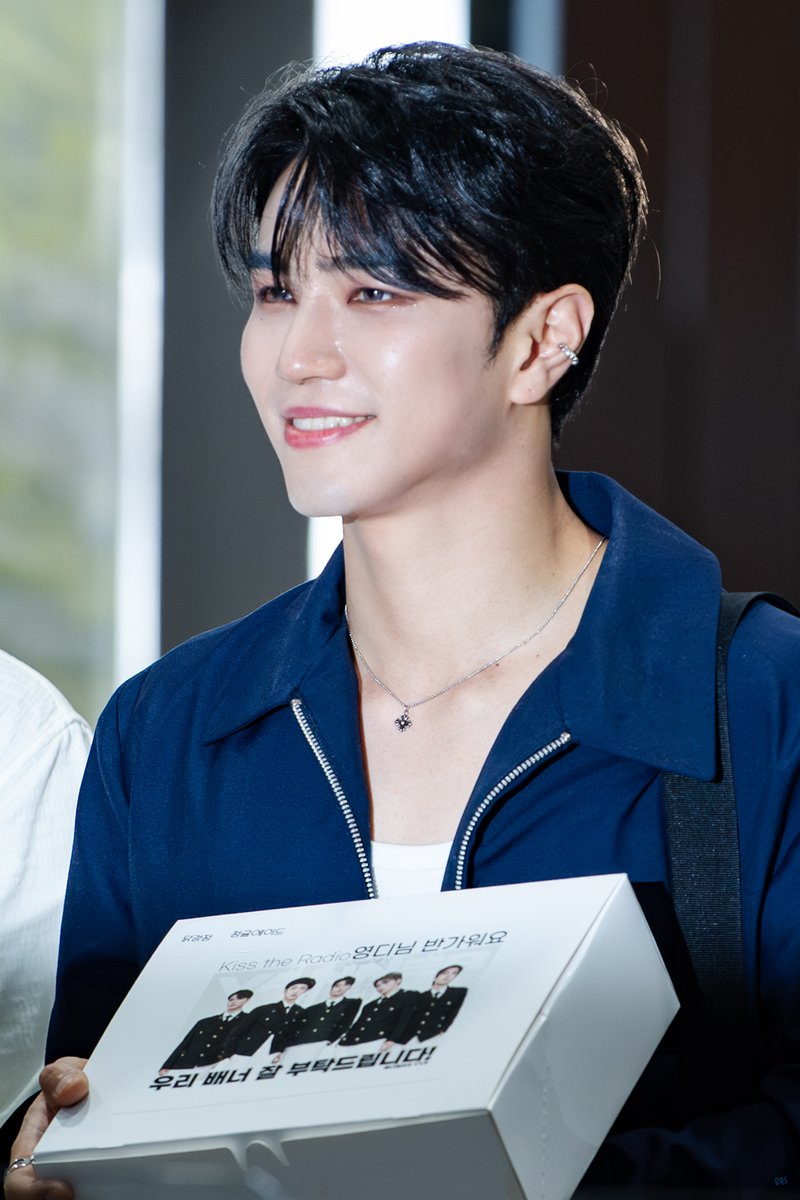 230824 데키라

눈매 봐👁️👁️

#VANNER #배너 #태환
#KBS스튜디오콩