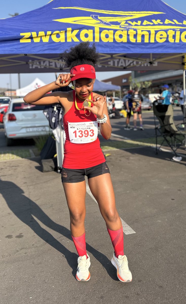 F1 ultra marathon runner 
F2 short distance runner 

6 yrs of not running ultras has been a bliss. 
Small steps , big gains 🤭