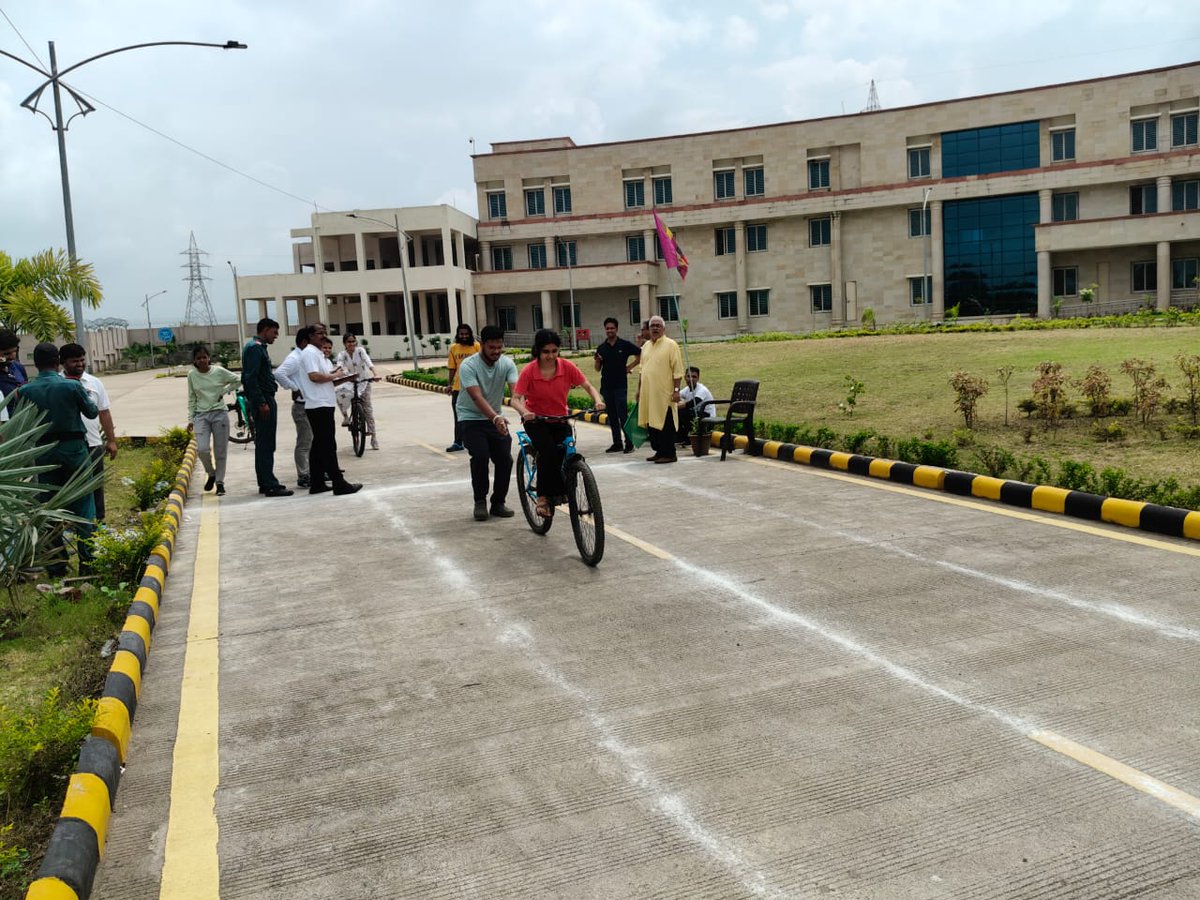 <a href="/nimhrsehore/">NIMHR Sehore</a> &amp; District Administration organized 3-day sports competitions (29-31 Aug) on Major Dhyan Chand Ji’s birth anniversary, themed “खेले भी … खिले भी”. 
Glimpses of Day 3.

<a href="/FitIndiaOff/">Fit India Movement</a>  <a href="/socialpwds/">Divyang Empowerment</a> <a href="/MSJEGOI/">Ministry of Social Justice & Empowerment, GOI</a> 

#NationalSportsDay2025