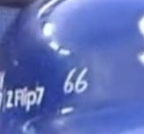 모자와 헬멧에 적혀있는 66 보고 울음을 참지 못하게 되…