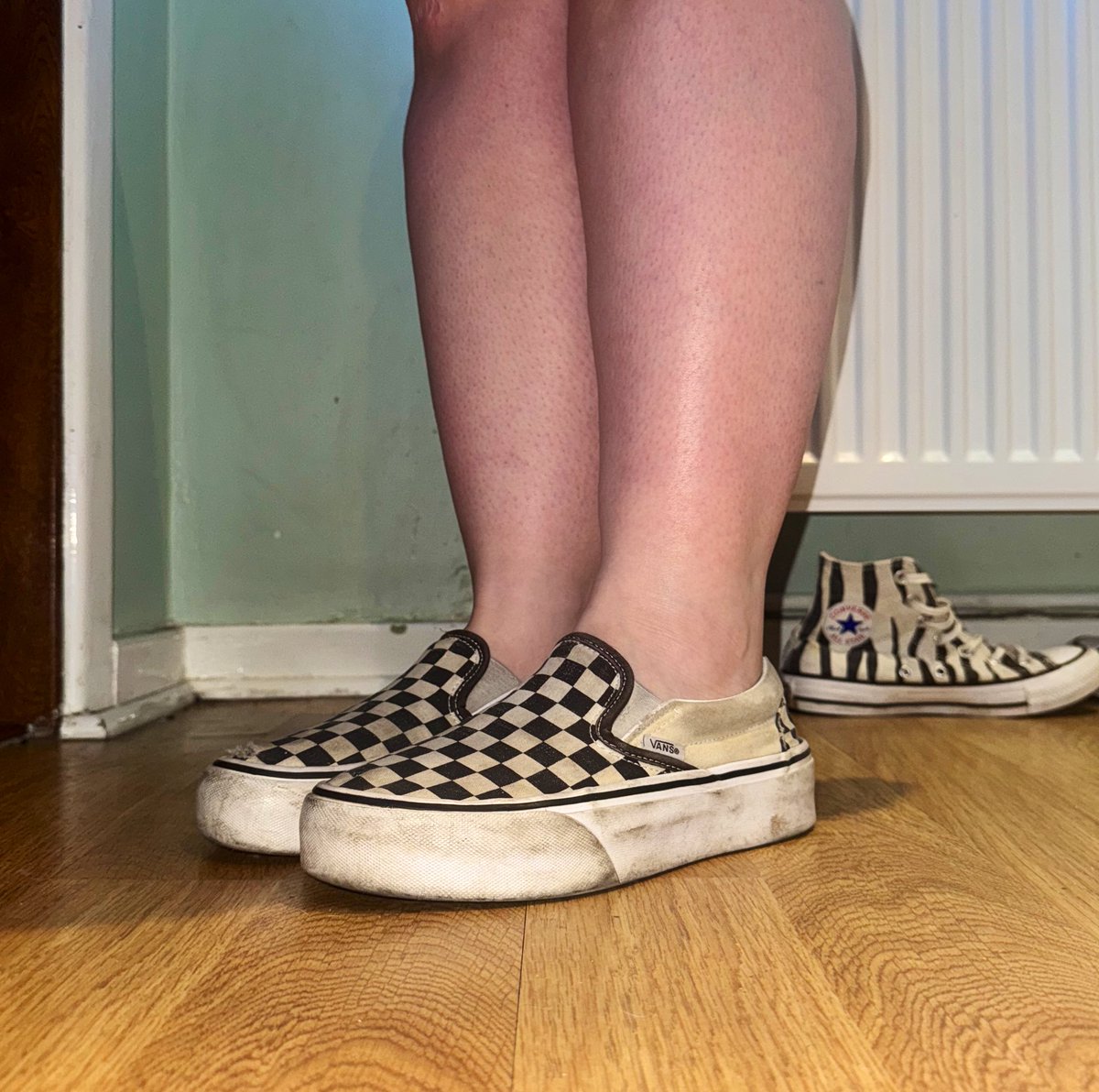 Goddessanna's tweet photo. Had these as my daily shoes for over 2 years.
Now they’re ready to go off to a new home 🖤
Dm for price 💸

#feet #shoes #wornitems #wornitemsforsale https://t.co/zDGJj0ldIX
