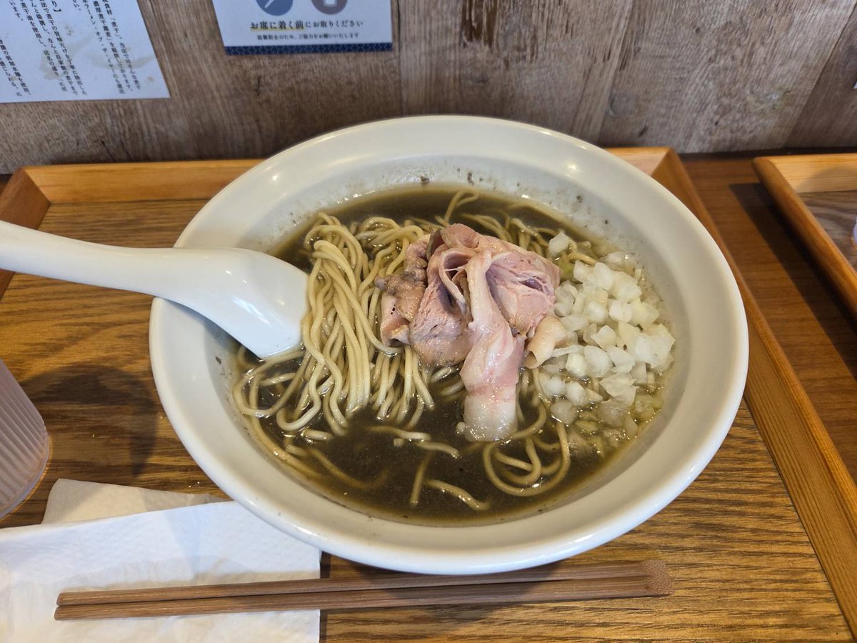 今日は大阪から <a href="/Missie2525/">みさ | Webサイト制作🖥️コーダー</a> さんが新横浜に来ているので、煮干し香菊名店に来ました。
メッチャ美味しかったです～！
みささんもご満悦です～🍜✨
只今スイーツ後の３次会でございます🍻✨
#煮干し香 #デイトラ #デイトラコミュニティ