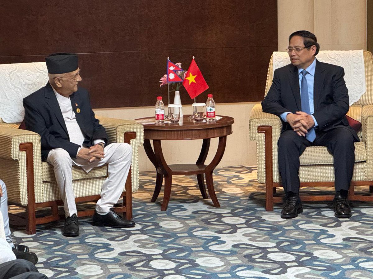 kpsharmaoli's tweet image. Held a bilateral meeting with H.E. Pham Minh Chinh, Prime Minister of Vietnam, on the sidelines of the SCO Summit in Tianjin. We discussed matters of mutual interest and ways to further strengthen Nepal–Vietnam friendship and cooperation.