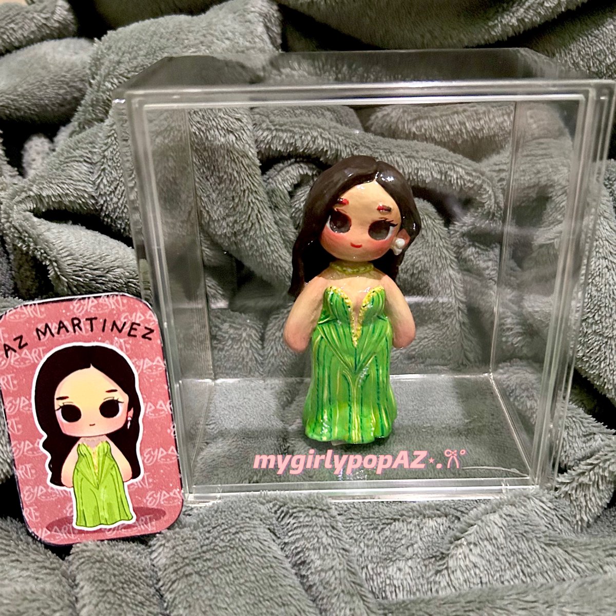 mygirlypopAZ's tweet image. #DearestAzriel 💌

I hope you enjoyed my tiny present to you. This represents your most unforgettable night, from the moment you got out stage to where you are now as the brightest star we can possibly dream for. May you continue shining and striving forever, my beloved Aza 💕