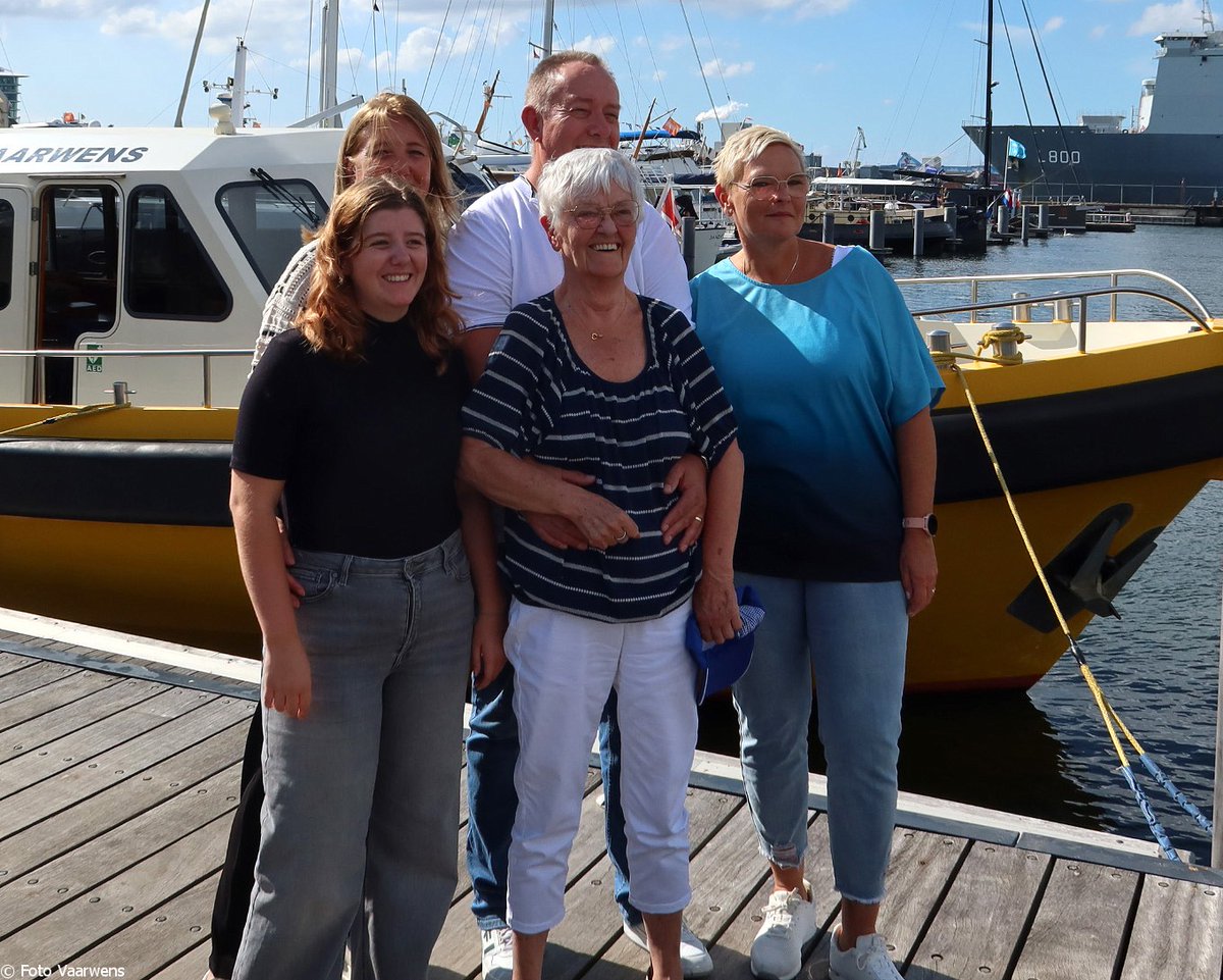 Vaarwens 1558 30-8-2025: Zonder woorden maar ogen die spreken..
Link: stichtingvaarwens.nl/verslagen-vaar…
Vandaag een Vaarwens voor Jetty afkomstig uit Hoensbroek (Limburg). Samen met haar geliefden is zij onze vaargaste.
Waar de reis heengaat maakt ons niet uit, als we maar lol hebben.