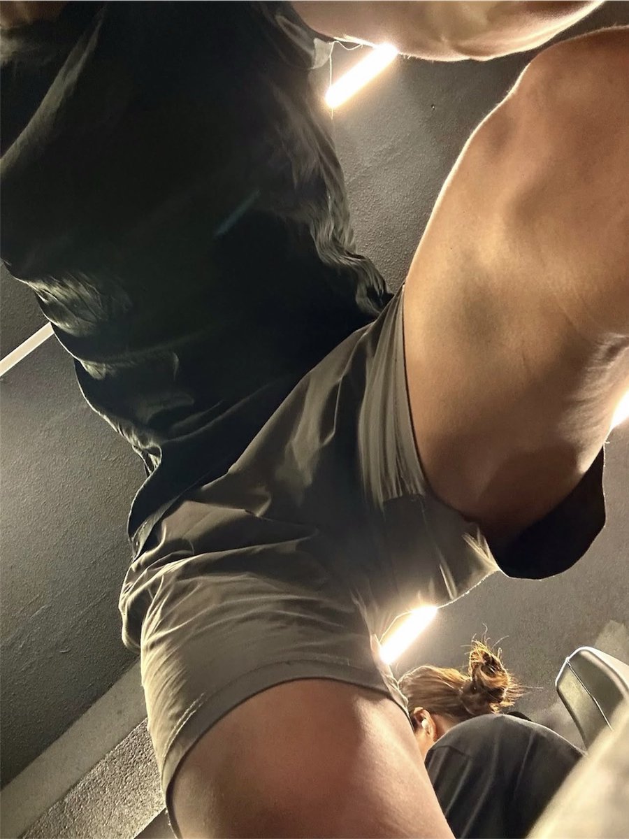 我也不知道這是什麼奇怪的角度