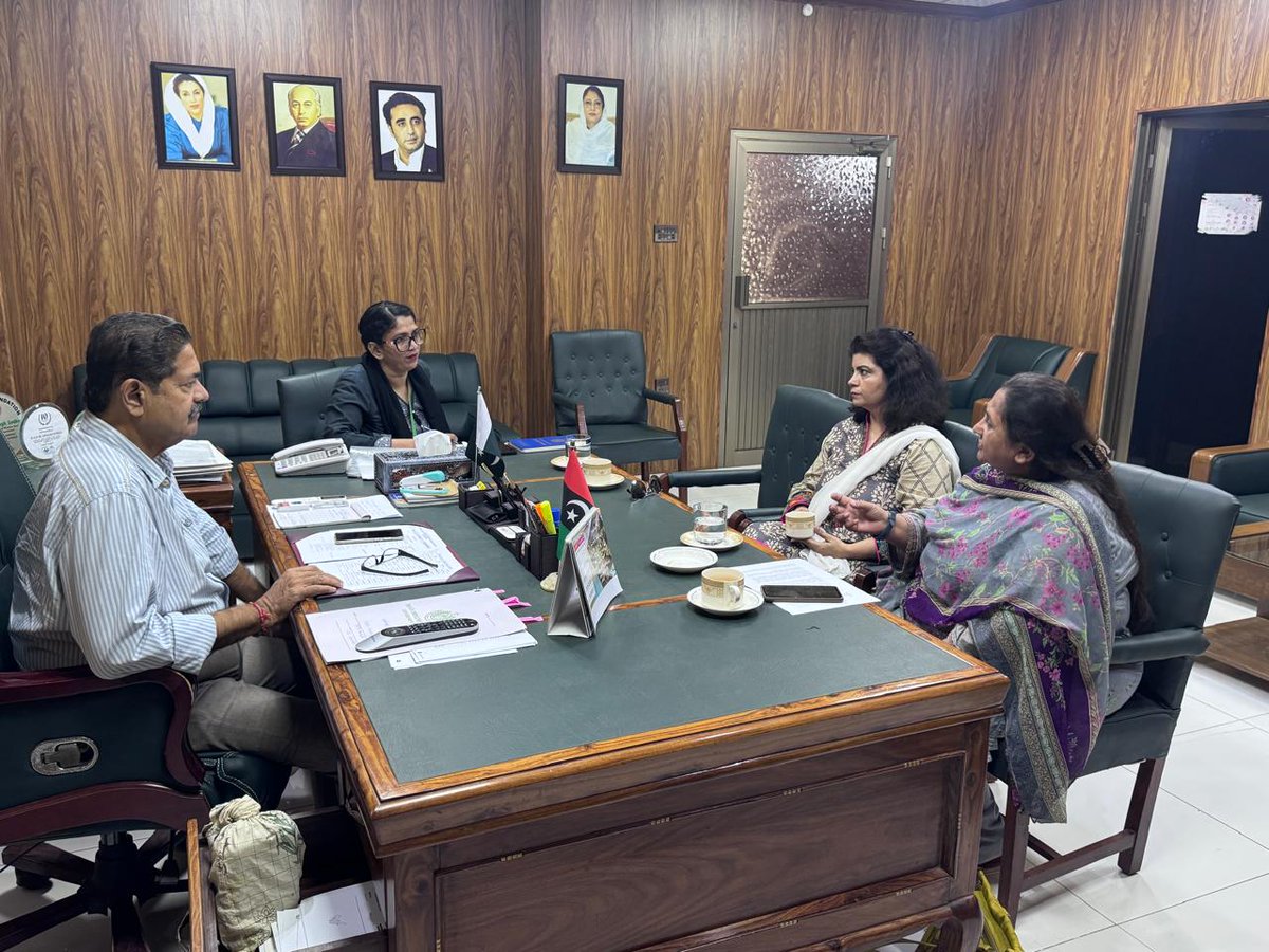 Karachi: Chairperson of the Sindh Women Lawyers Alliance, Adv. Shazia Nizamani, along with General Secretary Adv. Rubina Chandio, met with the Mr. Rajvir Singh Sodha,Special Assistant to the Chief Minister Sindh for Human Rights.