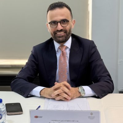 #يكفي أن تكون عظيماً في عين نفسك ..🦅