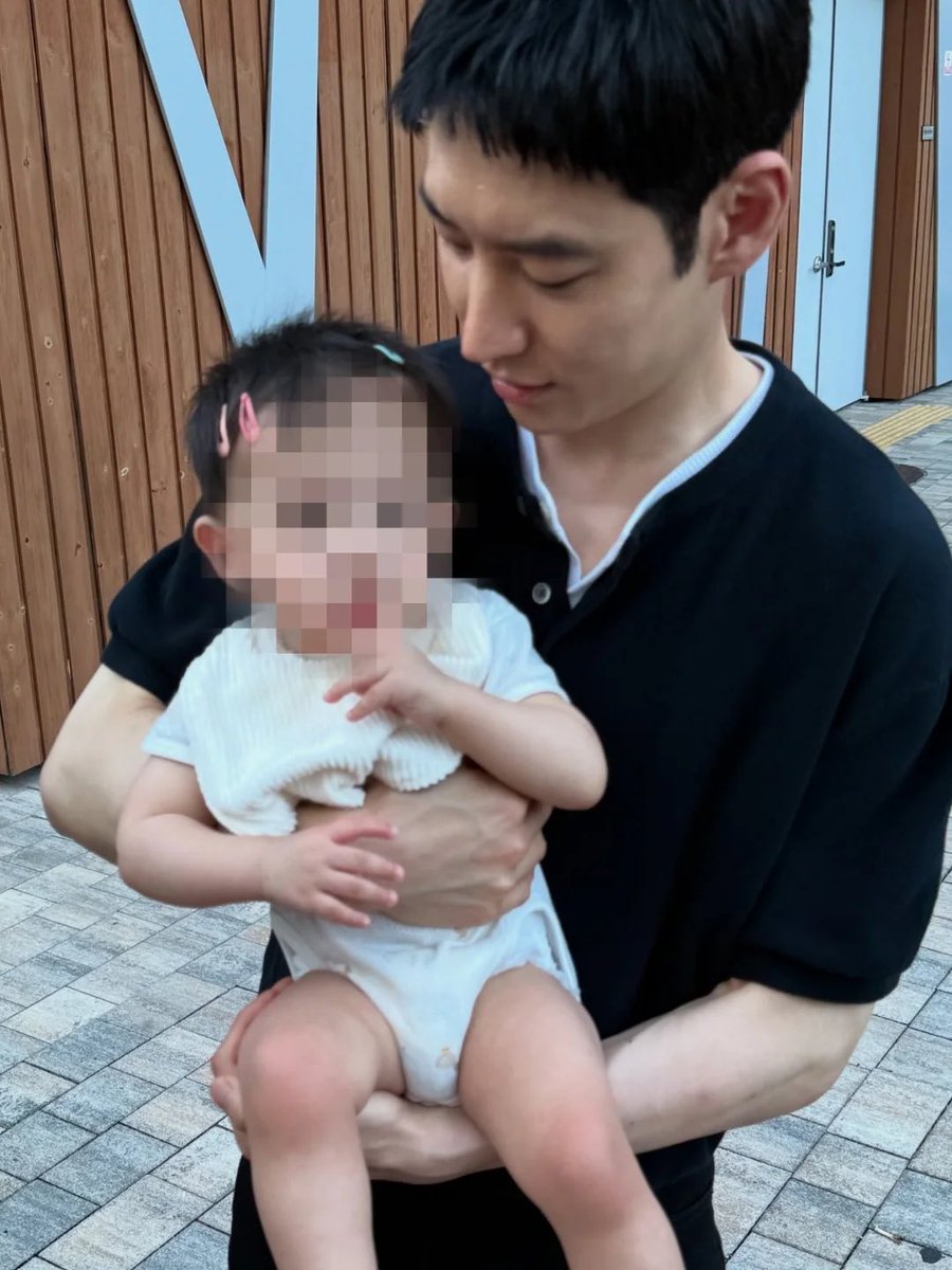 Lee Je Hoon 이제훈 Vietnam Universe 🇻🇳 tweet media