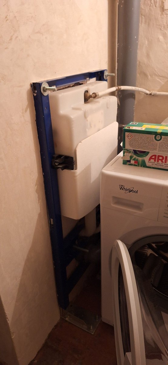 NosArtisansODT's tweet image. #nosartisansontdutalent 
#ledimancheondebranche avec vos photos ... Et #wc qui dépasse chez le voisin 😂