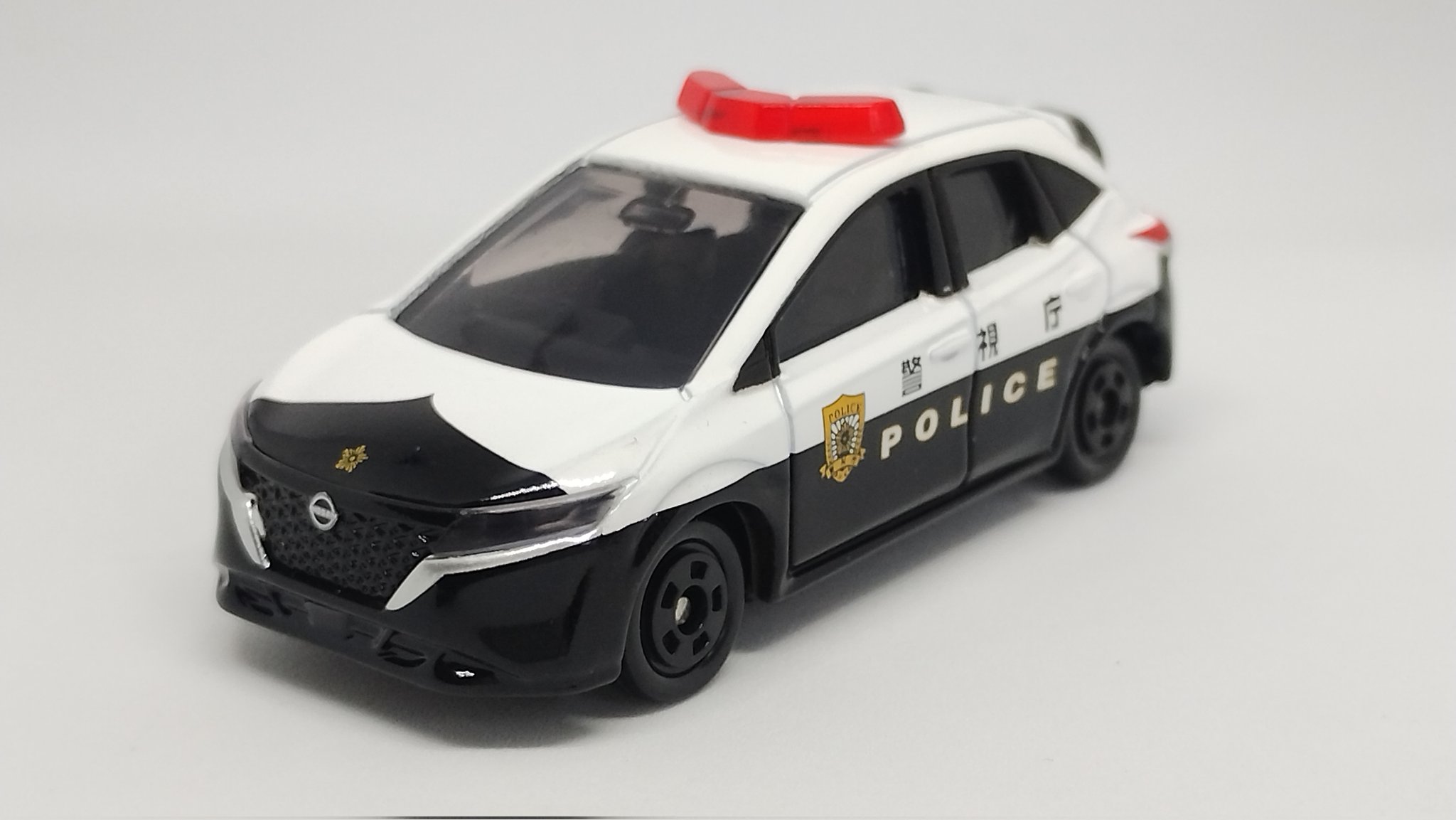 トミカ　日産ノート　パトロールカー　パトカー　非売品 日産自動車創立90周年 非売品トミカ 日産ノート e-POWER