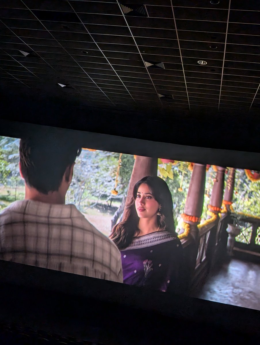 nrp_172's tweet photo. What a movie!! Saw #ParamSundari in Toronto on the second day with almost full hall (which is rare)

Simple short and sweet

There was a constant smile on my face🫶

#SidharthMalhotra you are always loveeee, watching you on the screen is so amazing 😍 #JanhviKapoor @MaddockFilms https://t.co/jvveE14DEZ