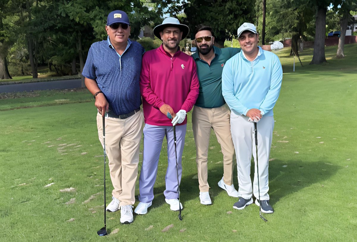 mufaddal_vohra's tweet photo. MS Dhoni enjoying golf. 🏌️‍♂️ https://t.co/8pD6qe1sTc