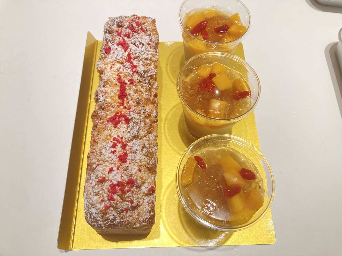 パイナップルとココナッツのパウンドケーキ＆ジャスミン豆花 由（よし） on X: 
