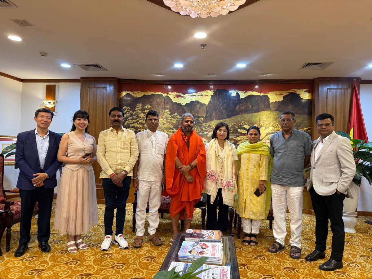 Pancham Dham delegation held a productive discussion with Vietnam Chamber of Commerce &amp; Industry members, promoting trade and business ties with Vietnam’s rapidly growing economy. Adv. Rajeev Kumar Ranjan, Government of India Counsel &amp; Pancham Dham Nyas representative, assured