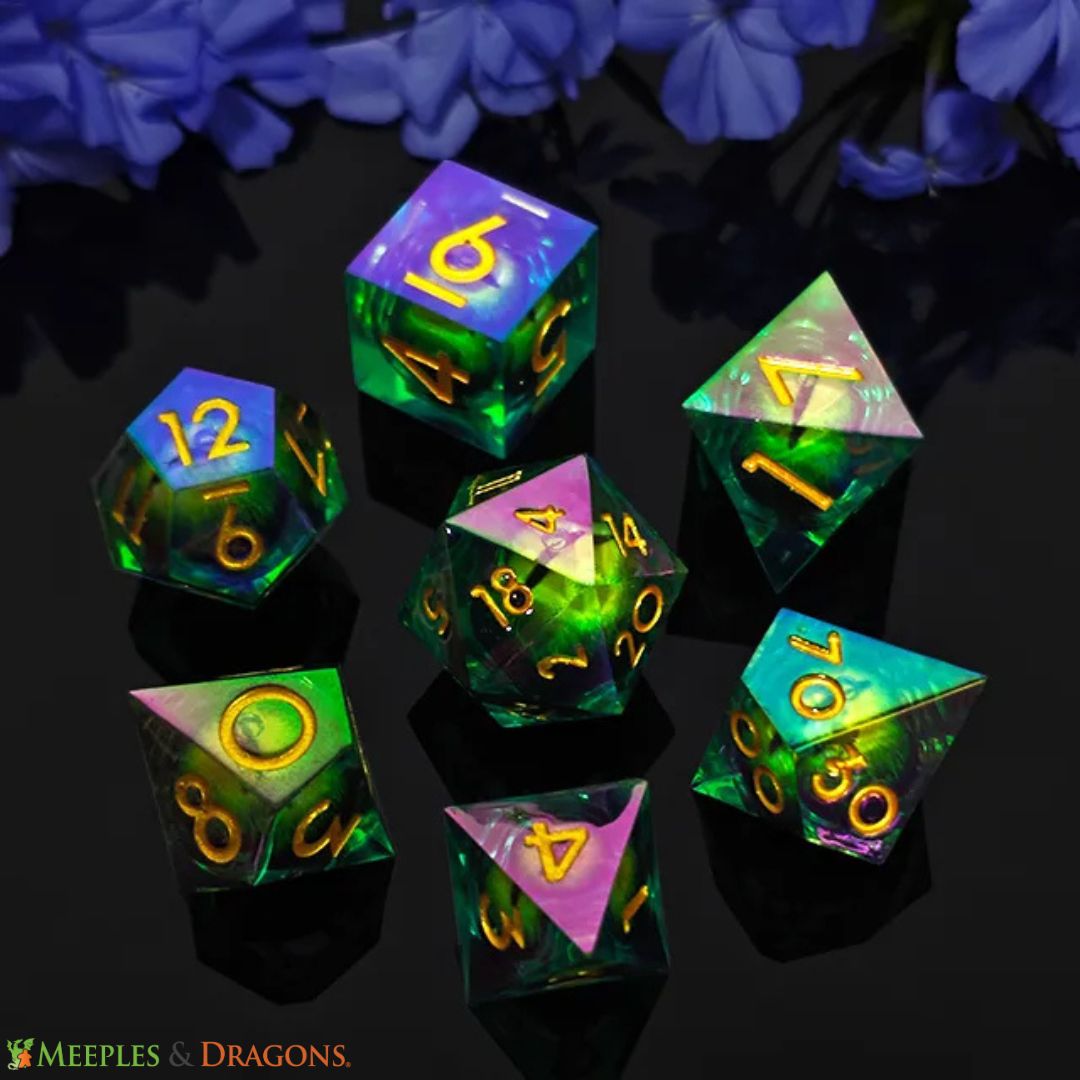 Rolling eye dice 🤝  sharp edge electroplated finish.

rfr.bz/t160230

#Dice #dnd #TTRPG #SharpEdgeDice