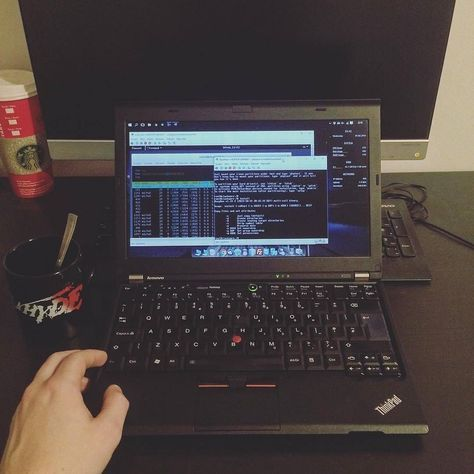 notathrv's tweet image. thinkpad is the only laptop with main character energy.