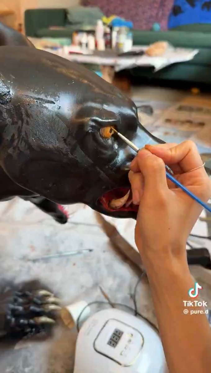 In world that turns more and more AI every day i love how Monsta X keep choosing people -  painters, graffiti artists, sculptors, make-up artists - over and over again. So damn proud of their consistency 🥰🥰🥰🥰

Real talent > shortcuts 

#몬스타엑스 #MONSTAX 
#MONSTA_X #THEX