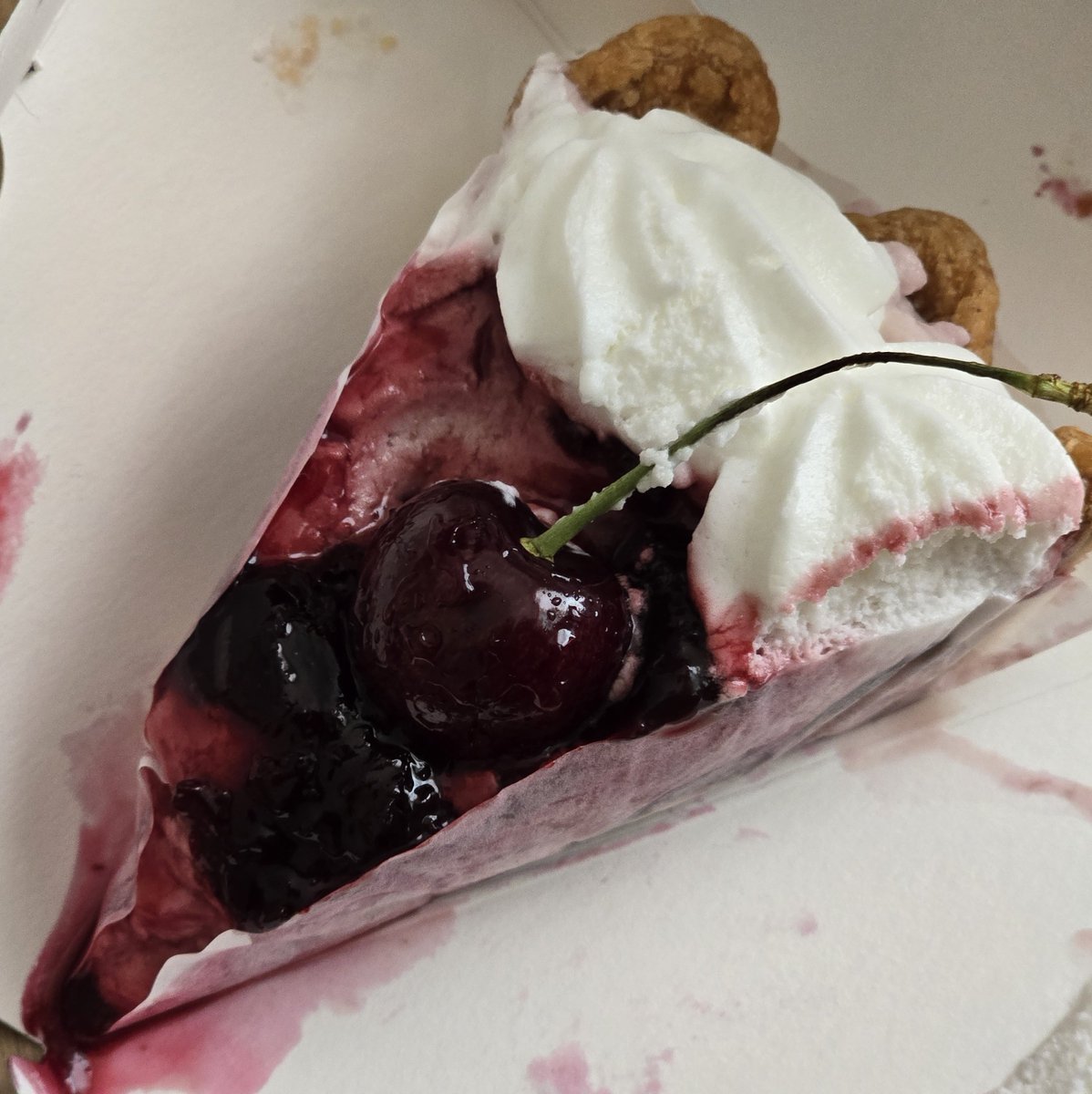 오늘의 역조공 #틴탑 #체리파이
집에 오느라 한시간 넘어버렸지만 잘먹겠습니다~