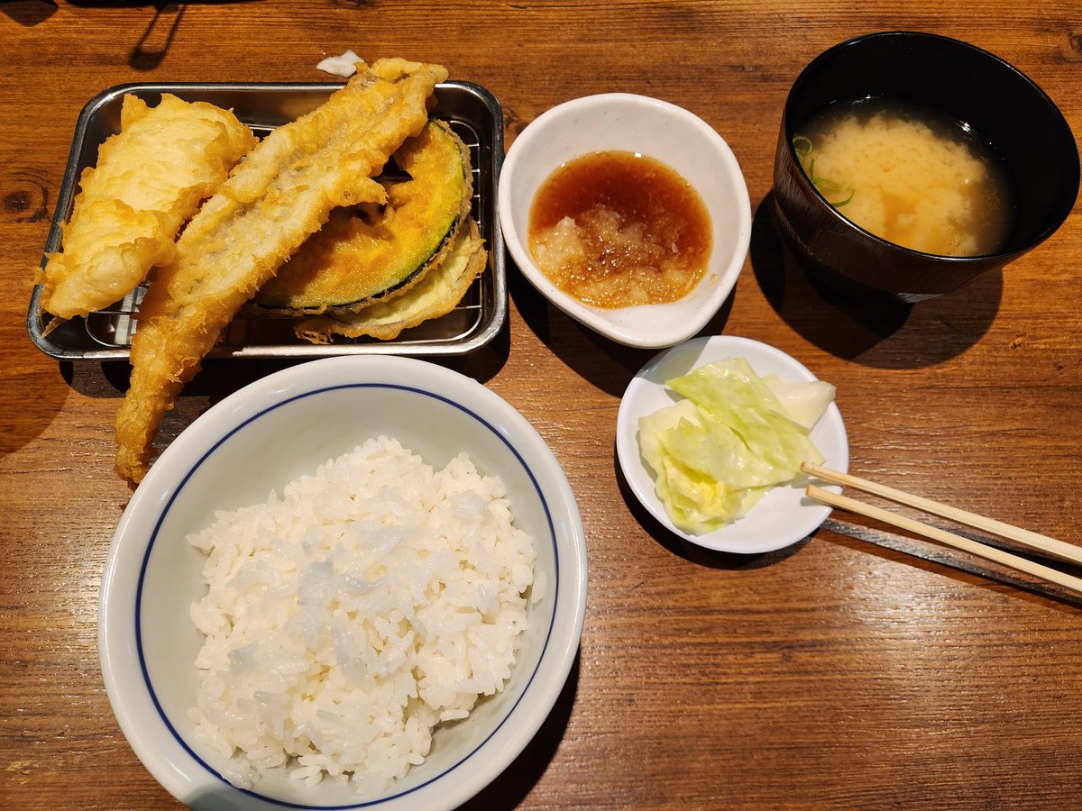 天ぷらの山 箕面本店(大阪府箕面市)
2025/08/31撮影[リアルタイム投稿]
穴子定食。うまい😋