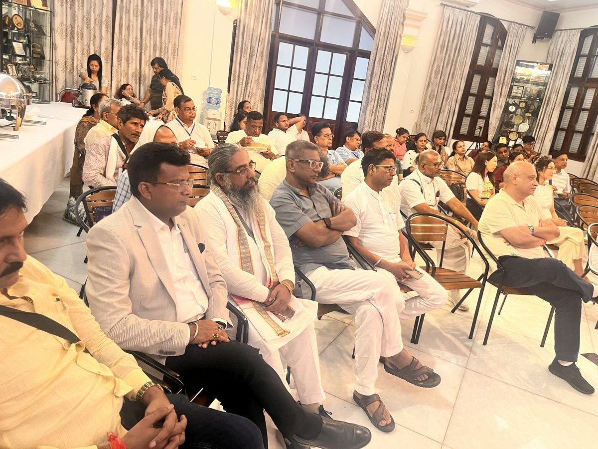 SAMRIDDH BHARAT Conference at Embassy of India, Vietnam

The Pancham Dham delegation participated in the Samriddh Bharat Conference at the Embassy of India in Vietnam, engaging in meaningful spiritual and cultural dialogues with the people of Vietnam and the Hon’ble Ambassador of