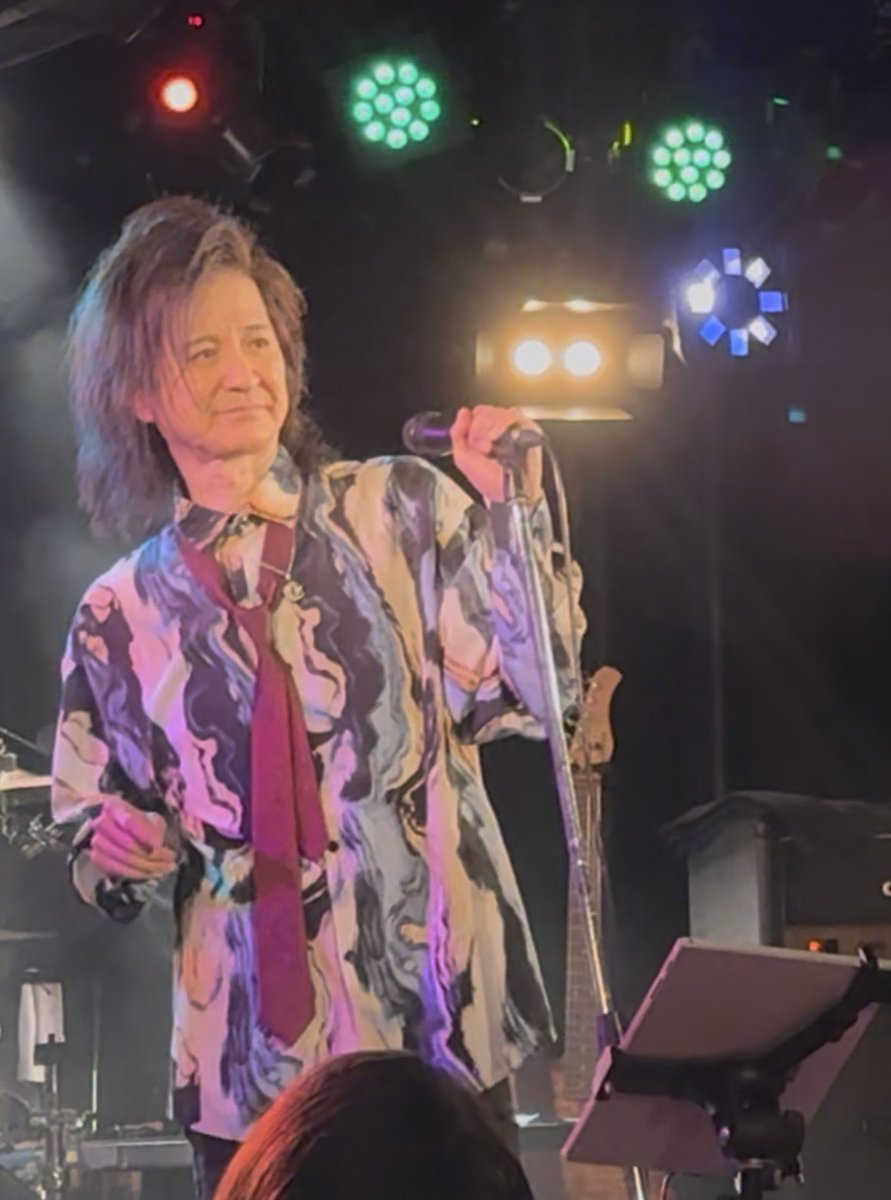 szknmk's tweet photo. Respect up beat@小倉FUSE 還暦記念ツアーのオーラスワンマン！Eden、ステキなSaturday Night 、Kiss天といったい初期の曲を広石の故郷の地で聞くのは格別ね。今の時代、いろいろ大変だろうけどこれからも歌い続けて欲しいし、10月の東京天神解放地帯も楽しみ❤️
#respectupbeat 
#upbeat 
#広石武彦 https://t.co/oVLwdMFiiz