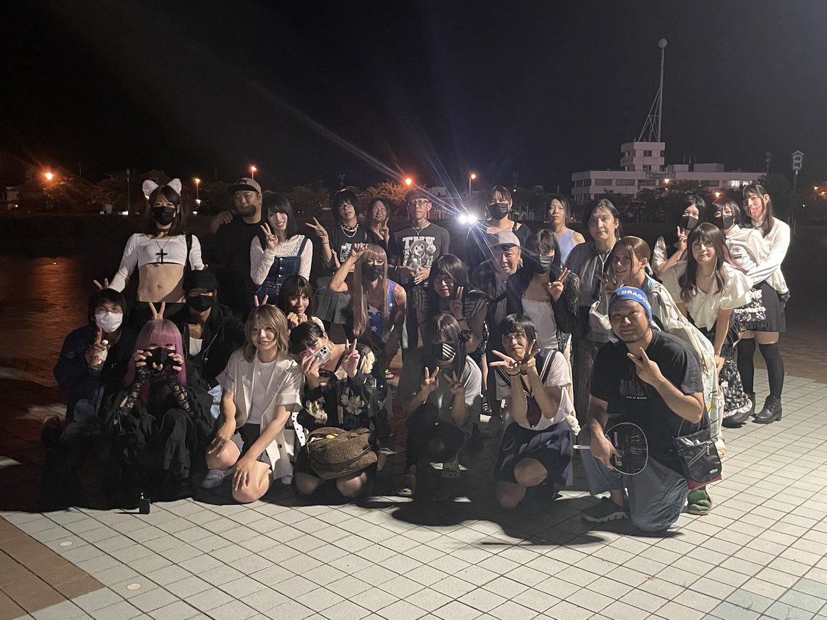 第1回みんなで北陸に遊びに来ない会無事成功しました！✨
遊びに来ていただいた皆さんありがとうございました♪

雨も降らずと言うか真夏のような暑い夜でしたが想像を超える人数が集まってちょっとびっくりしております🤣
お土産や差し入れ等沢山頂いて凄く嬉しいです！