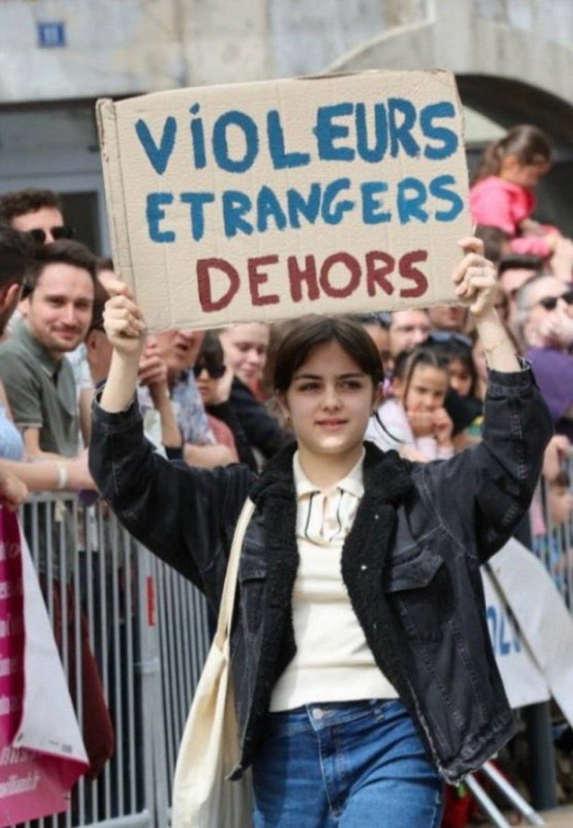 Condamnez-vous cette injonction ?
A. Oui
B. Non