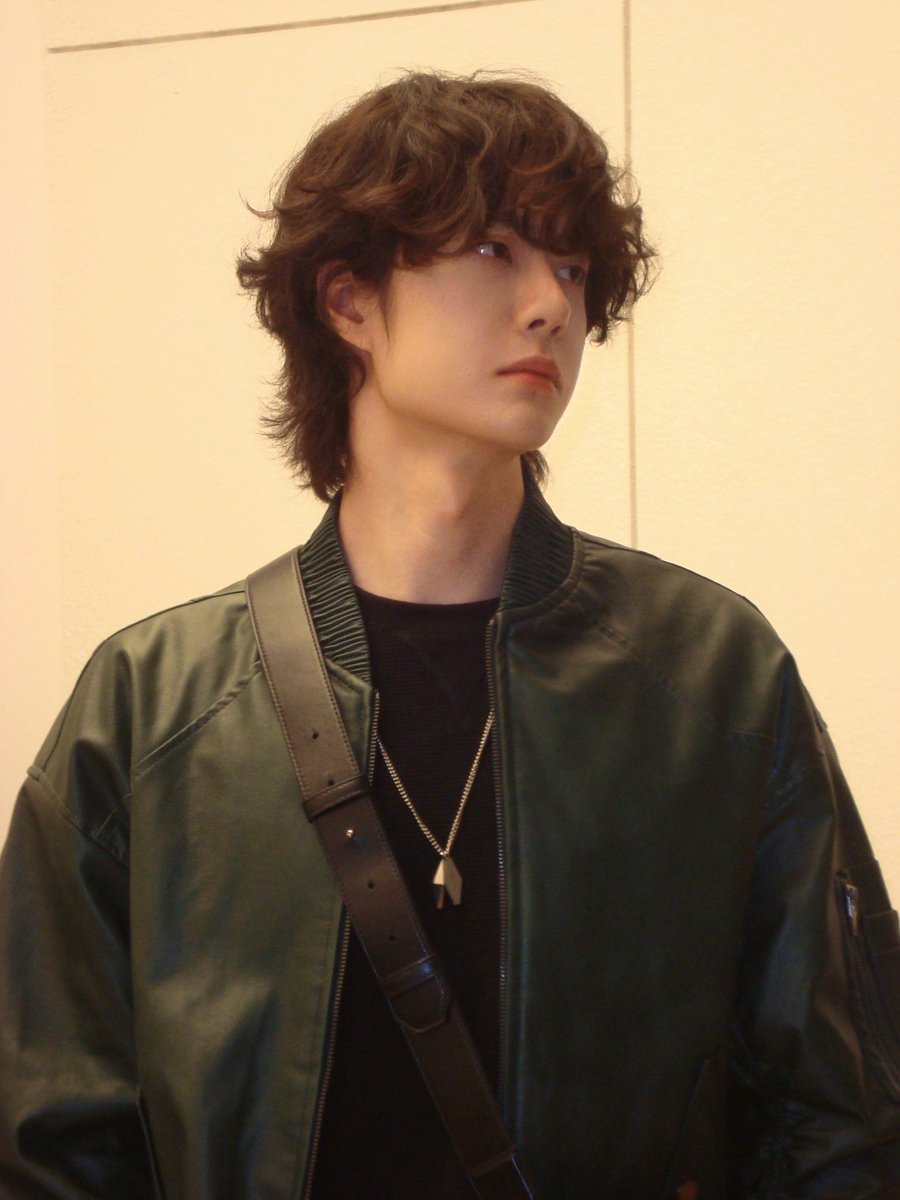 โห ㅜㅡㅜ ทำไรมาเหนื่อยๆ เปิดมาเจอรูปหนุ่มตี๋หวังอี้ป๋อ โคตรจะชุบชีวิตเฉาๆ ของสาววายในวันเหงาๆ หมูหยองหมูใจมาก 😭😭😭