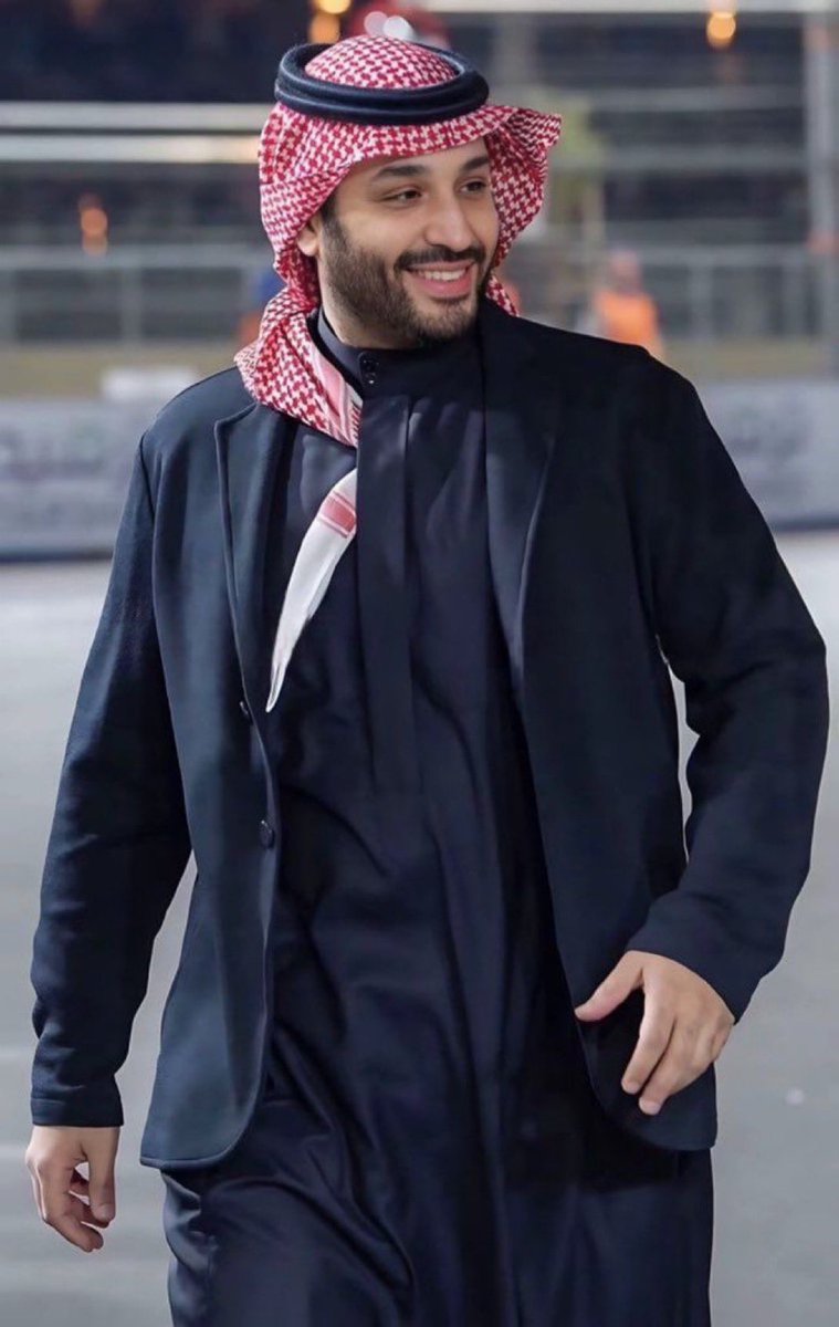 بك تزهو السعودية 🇸🇦🇸🇦🇸🇦🇸🇦💚💚
اليوم يكتمل للأمير محمد بن سلمان أربعون عامًا، أربعون ربيعًا حملت معها فجرًا جديدًا لوطنٍ كامل. في عمره نقرأ قصة تحول، وفي مسيرته نلمس نبض الطموح الذي يسري في كل بيت سعودي.
نسأل الله أن يحفظه قائدًا ملهمًا، وأن يديم على المملكة عزها وازدهارها.