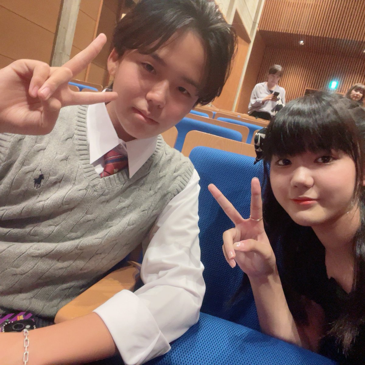 こんにちは😊

今日はこちらのライブに出させていただきます✋

初めての生演奏！！😭
頑張って歌います💪