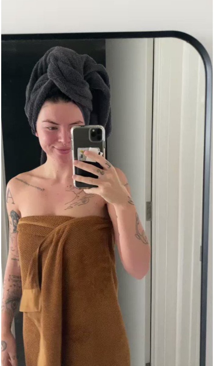 Beth 🥵 (@beth42485) on Twitter photo 