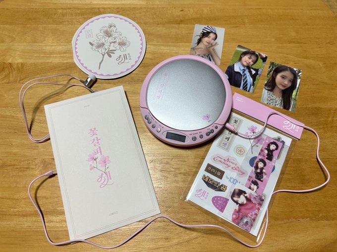 wts lfb iu cdp album

— ₱3,500
— prio payo/dop 
— FREE SF ‼️‼️‼️

wts lfb iu album cdp cd player ph